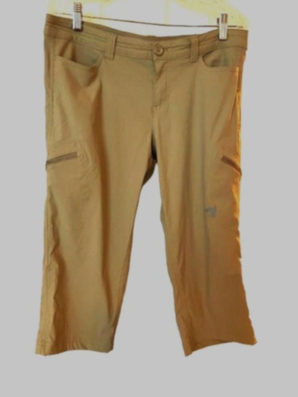 Eddie Bauer Light Brown First Ascent Capris with Zippered Pockets Size 8 Petite